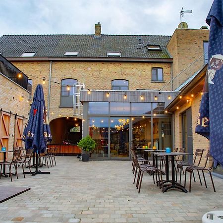 Oud Gemeentehuis Poelkapelle Luaran gambar
