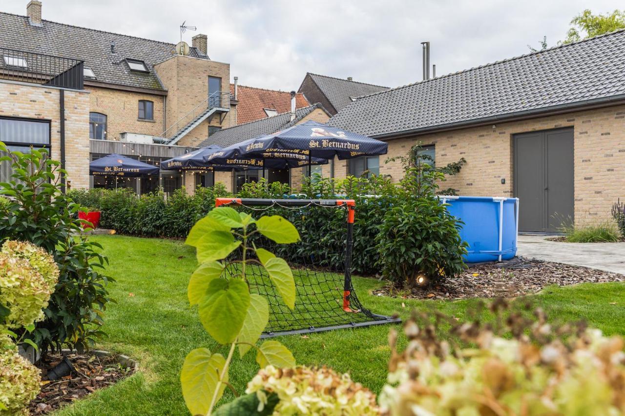 Oud Gemeentehuis Poelkapelle Luaran gambar
