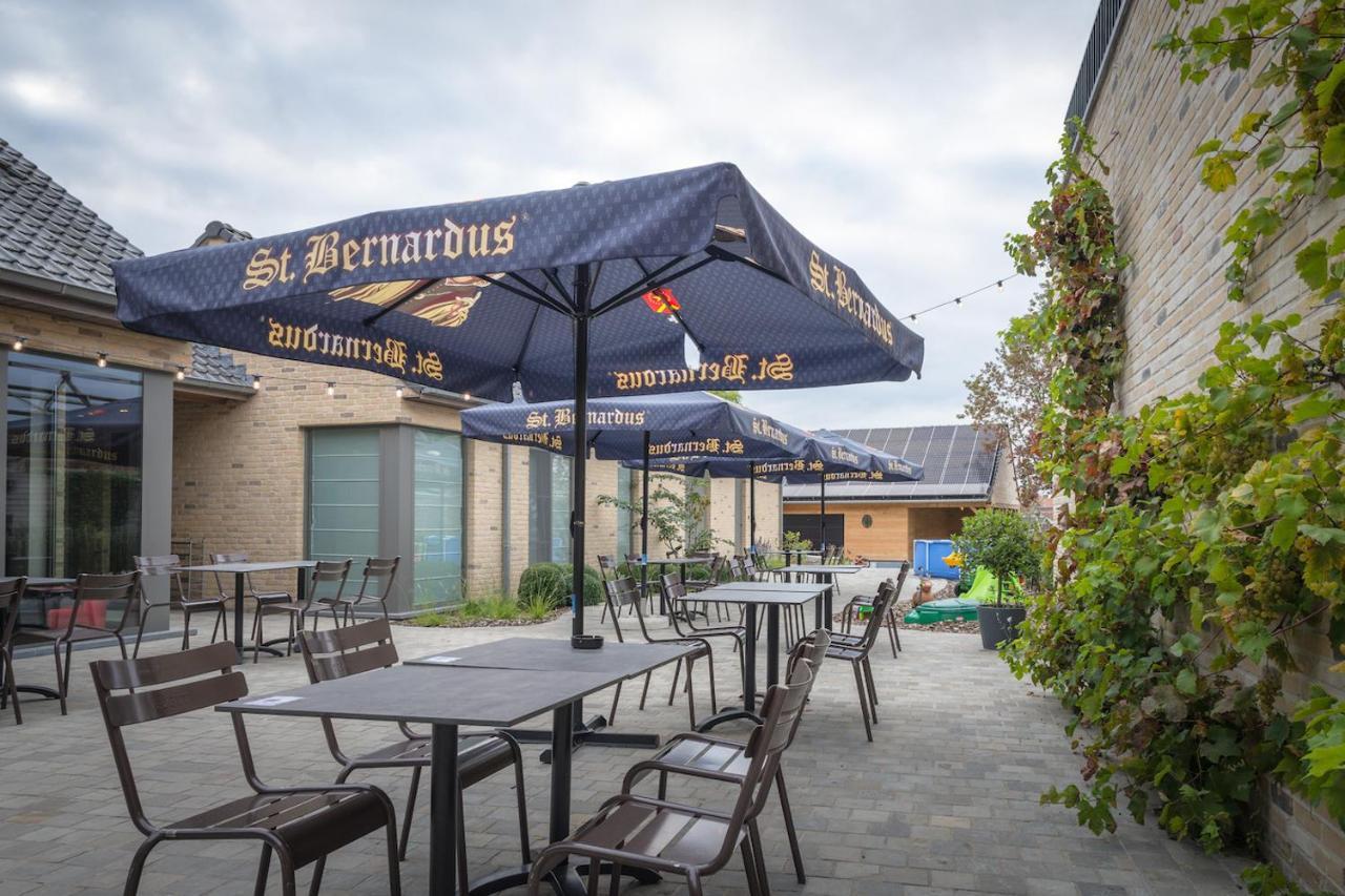 Oud Gemeentehuis Poelkapelle Luaran gambar