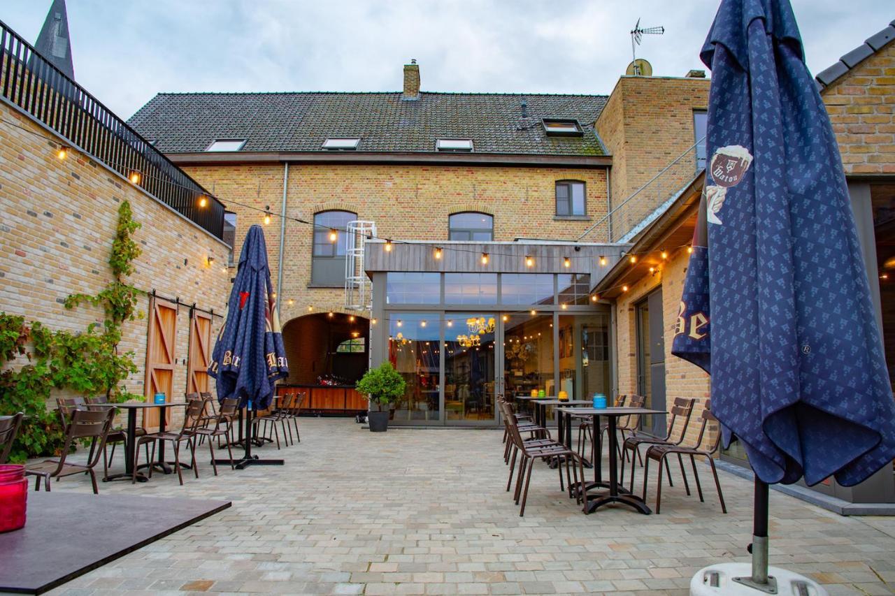 Oud Gemeentehuis Poelkapelle Luaran gambar