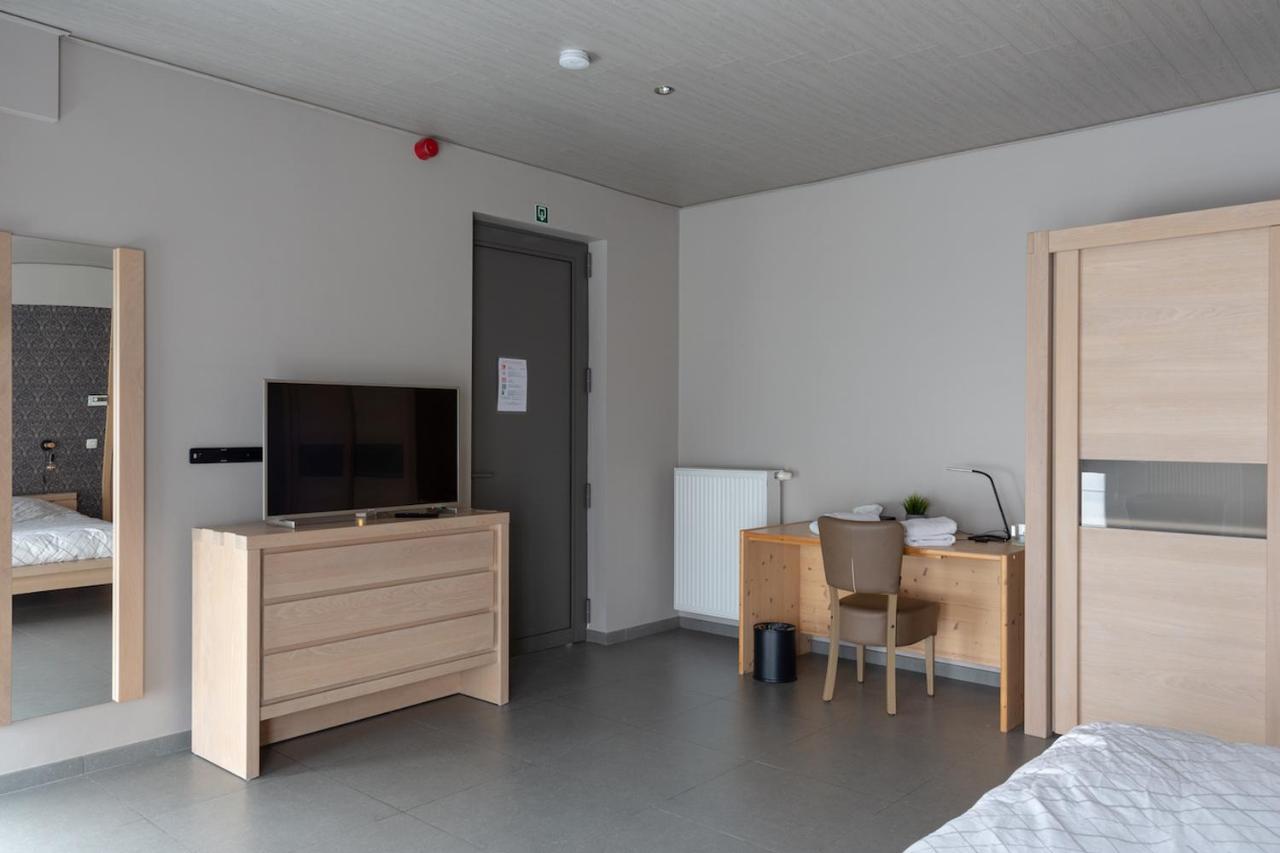 Oud Gemeentehuis Poelkapelle Luaran gambar