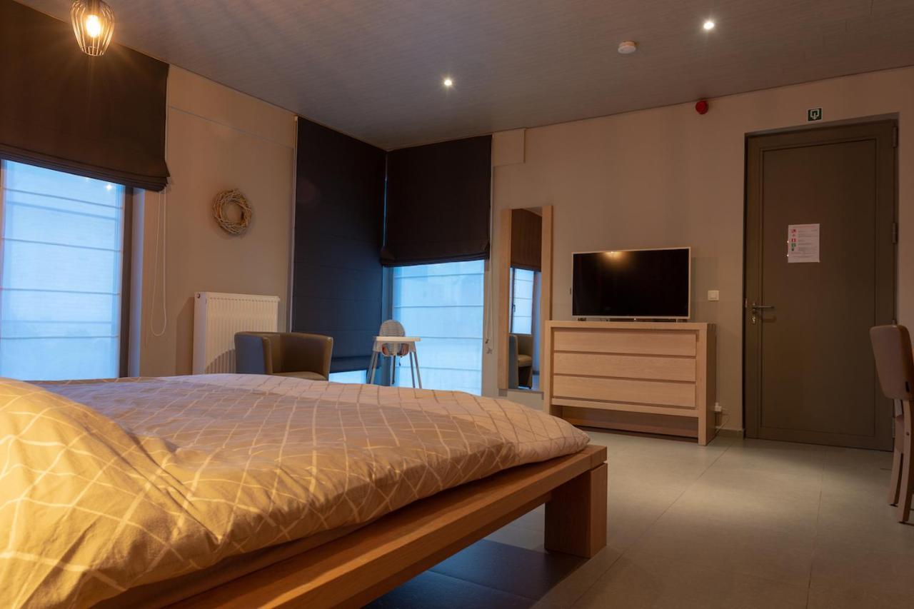 Oud Gemeentehuis Poelkapelle Luaran gambar