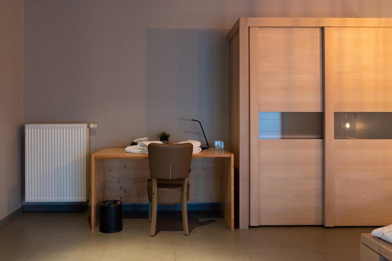 Oud Gemeentehuis Poelkapelle Luaran gambar