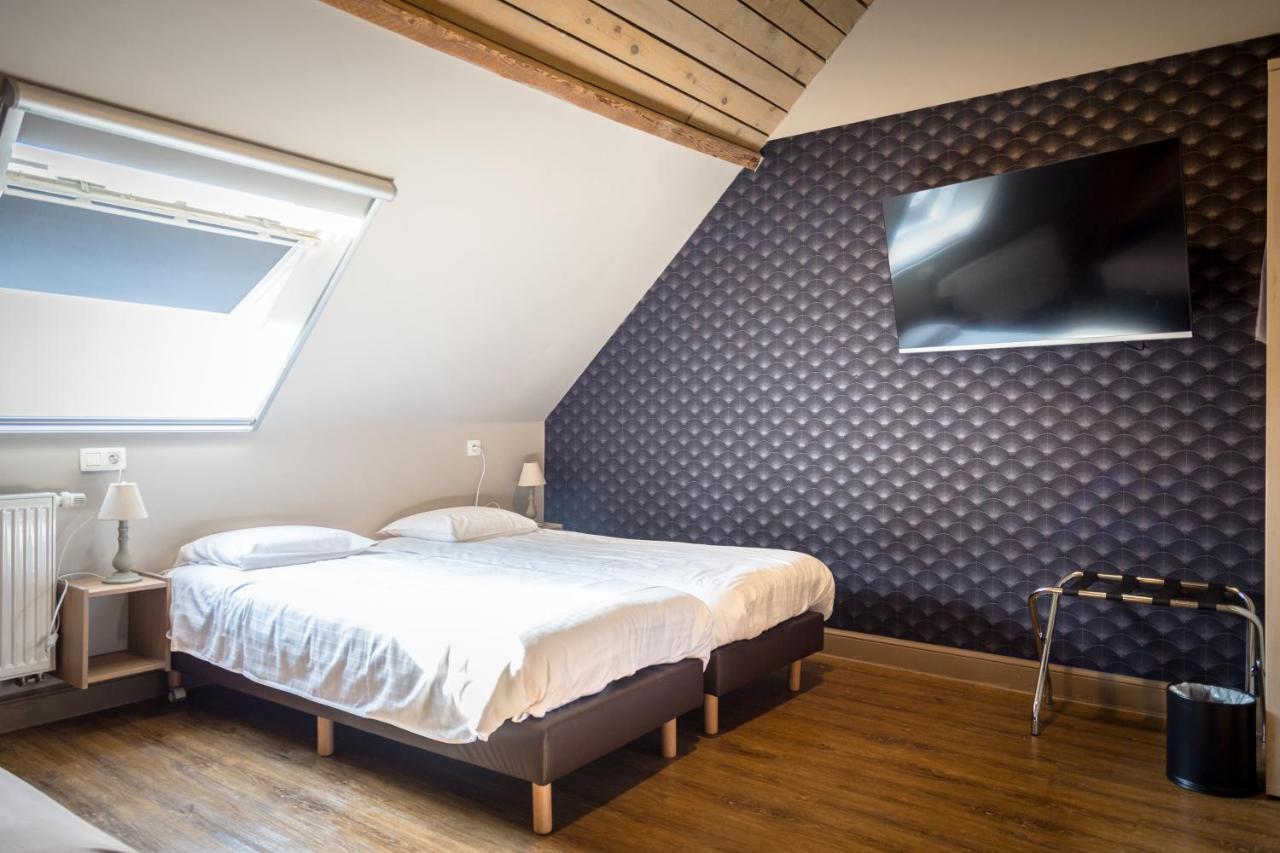 Oud Gemeentehuis Poelkapelle Luaran gambar