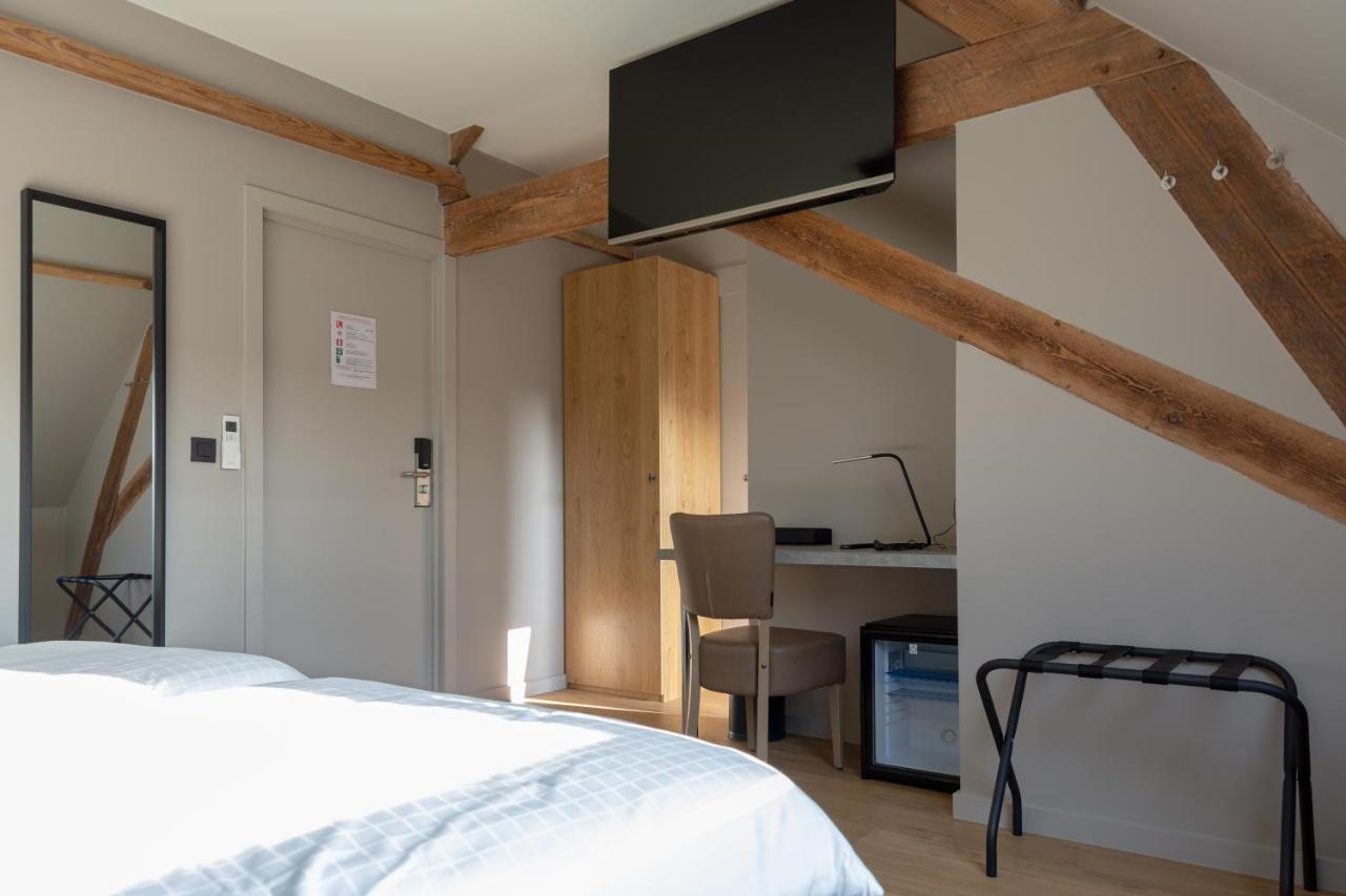Oud Gemeentehuis Poelkapelle Luaran gambar